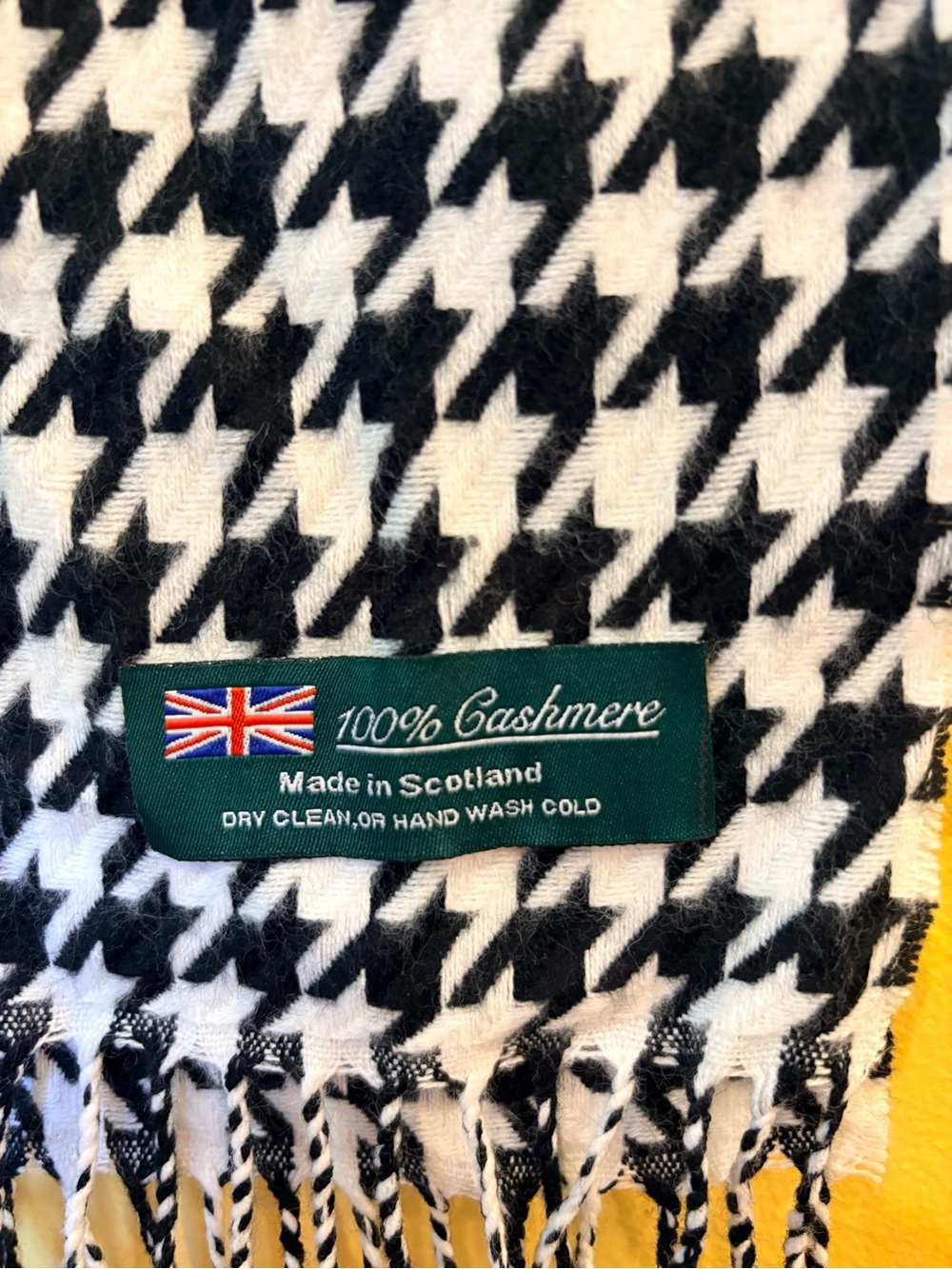 100% Cashmere Black and White Houndstooth Scarf